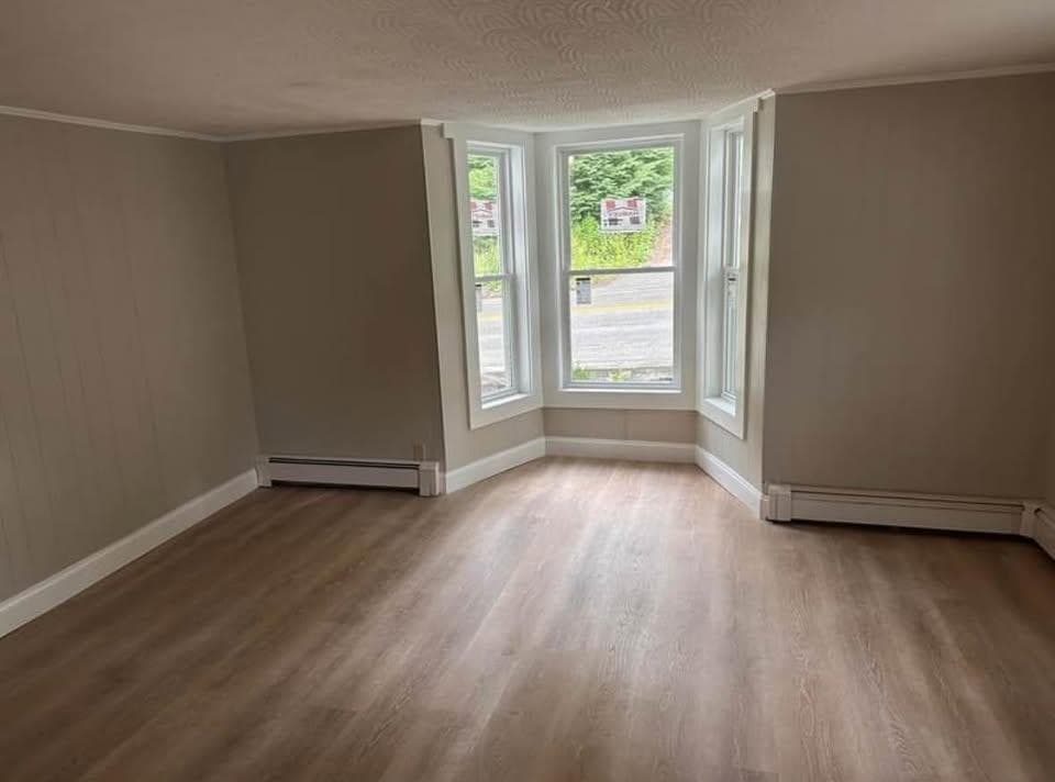 67 Oak Street — Unit 1 (1st Floor) thumbnail 3