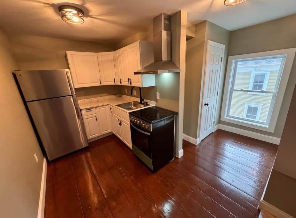 123 East Main Street — Unit 1 - Photo 1