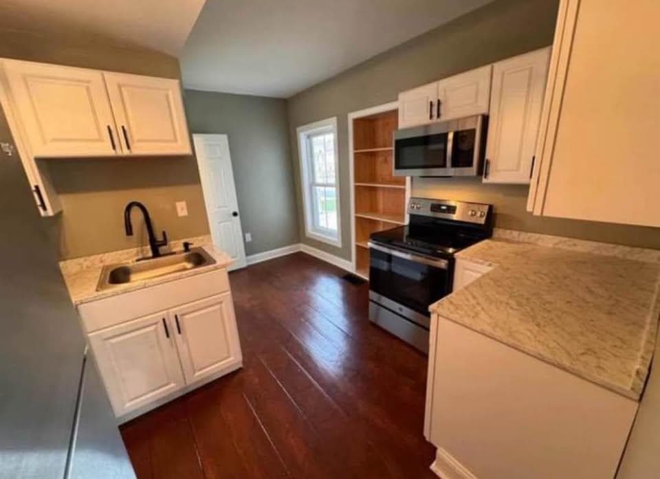 123 East Main Street — Unit 2 - Photo 1