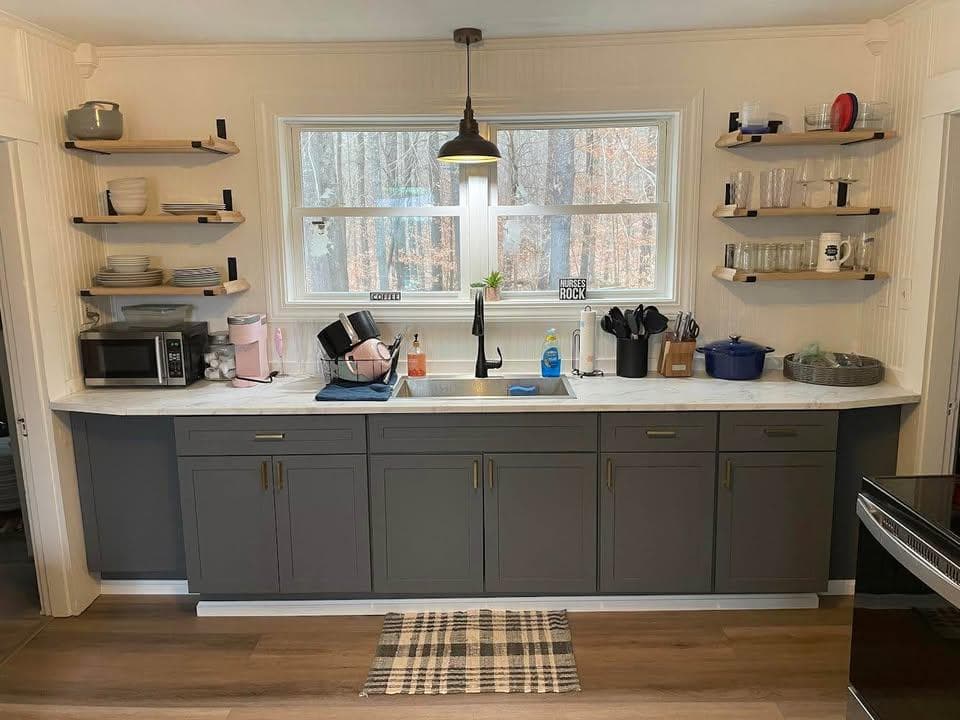 18 Alpine Court — Unit 2 - Photo 1